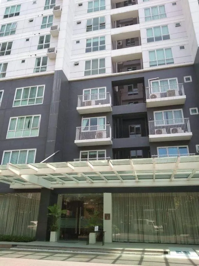 Abreeza Place T1 W Free Park Slot Davao Apartment